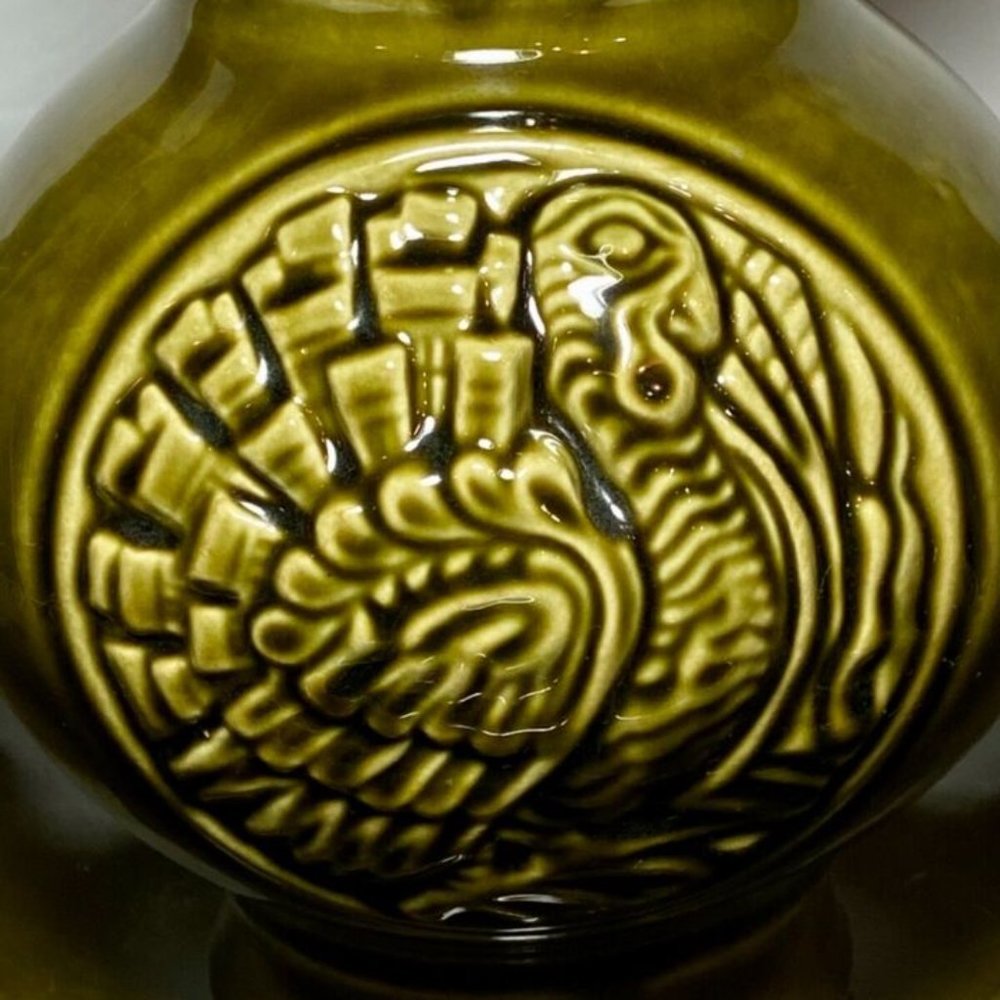 MCM McCoy Pottery #7516 Green Turkey Pitcher w/Bowl Set Embossed 1968 Vintage - Picture 2 of 12